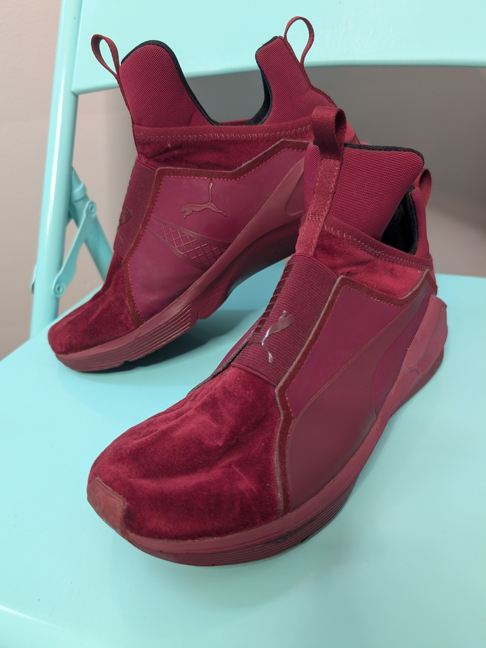 Puma Womens Slip-On Athletic Sneakers in Burgundy
